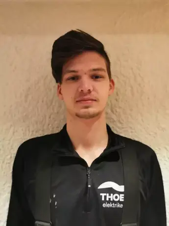 Sindre Andre Andersen er ansatt hos Oddvar Thoen AS